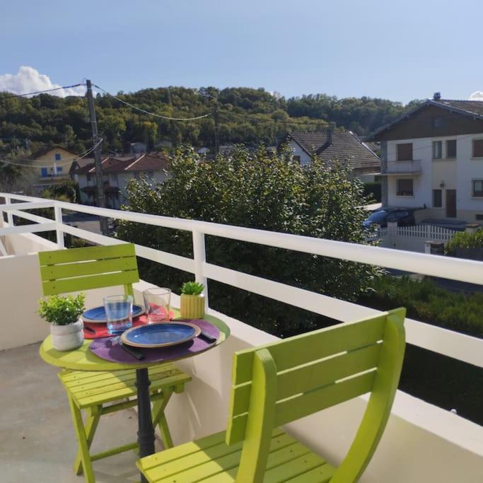 Apartment Verdoyant Au Bord Du Leman Entre Evian Et Thonon Dans *