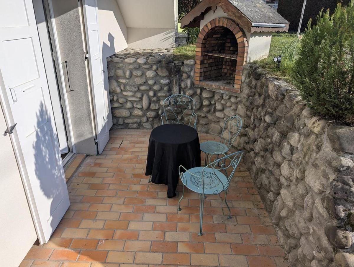 Verdoyant Au Bord Du Leman Entre Evian Et Thonon Dans Publier